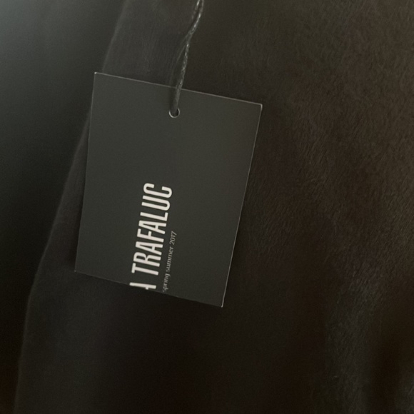 🎉Zara, crop sweatshirt, medium; says “Wonder” - Picture 7 of 8